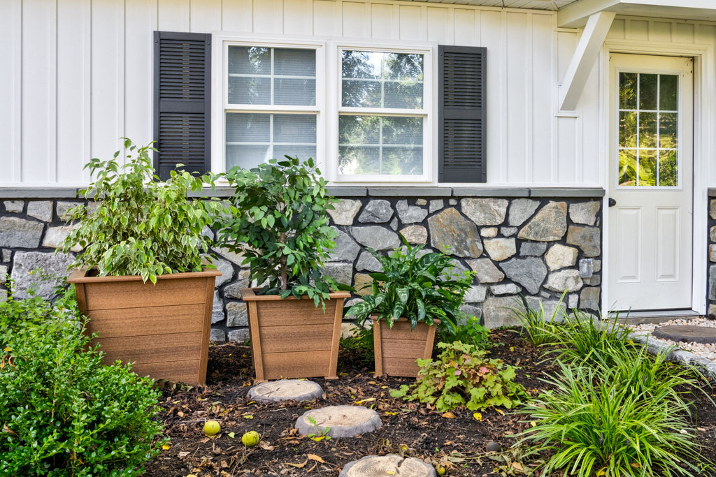Amish made outdoor poly planters, premium quality furniture accessories designed for durability, weather resistance, and stylish outdoor décor